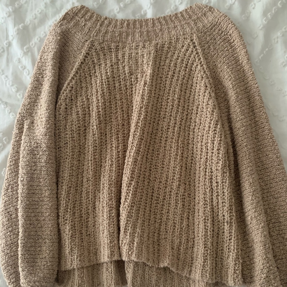 sweater - Picture 4 of 4